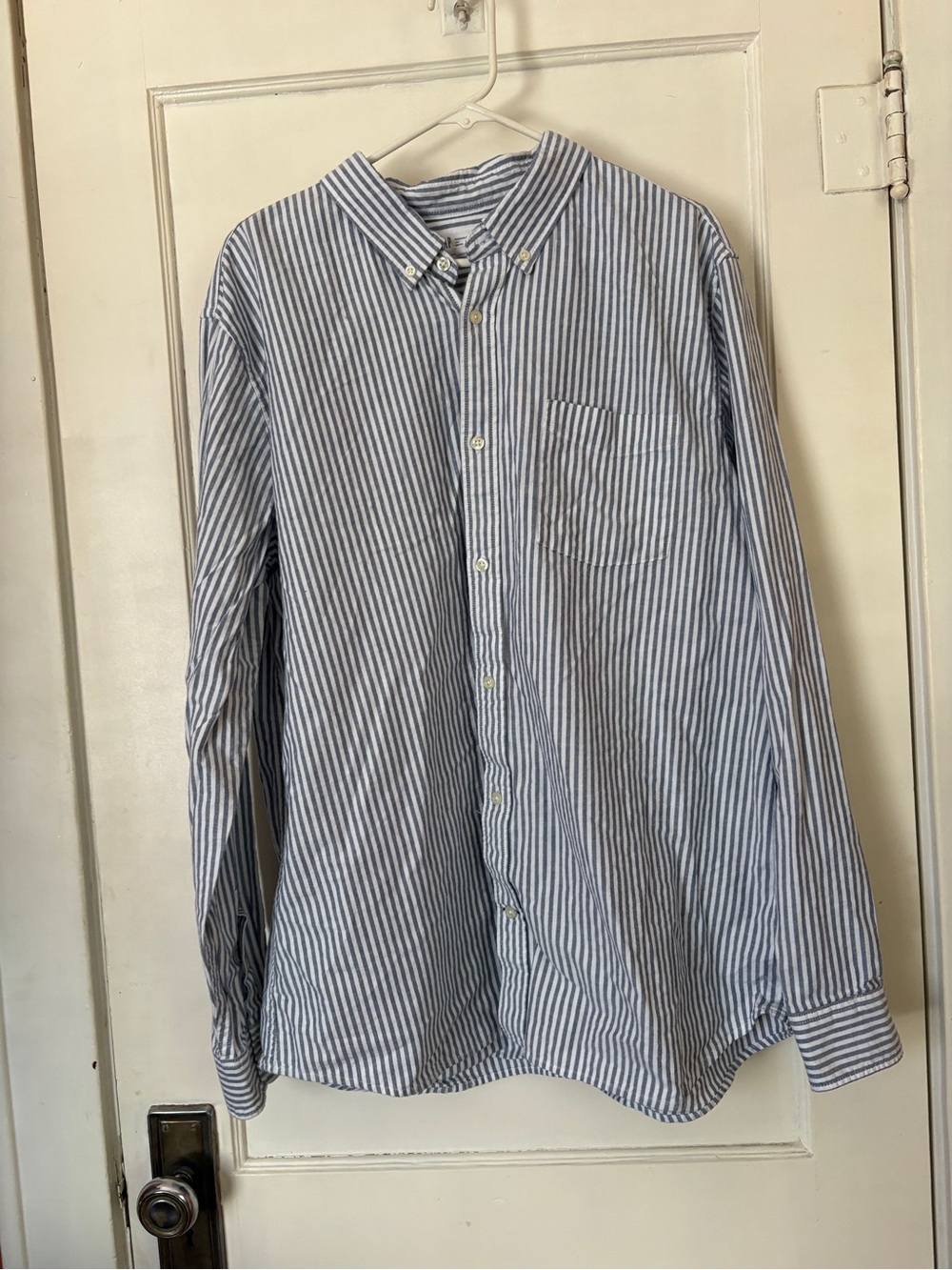 GAP Men's Blue and White Classic Vertical Stripe Button-Down Shirt - size XL